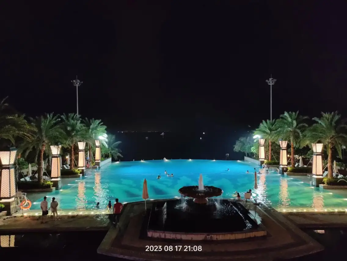 桔釣沙萊華度假酒店室外無邊泳池夜景
