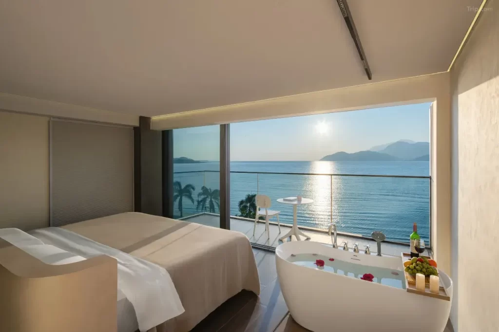 Maan-Coco-Flagship-Seaview-Hotel